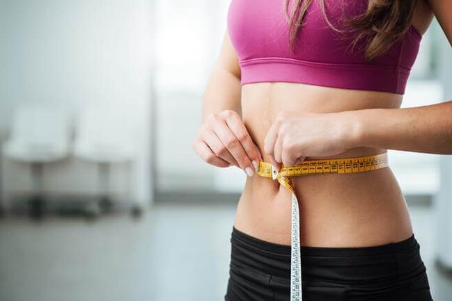 Rezultāts svara zaudēšanai, ievērojot diētu ar zemu ogļhidrātu saturu, kuru var saglabāt, pakāpeniski pārtraucot to